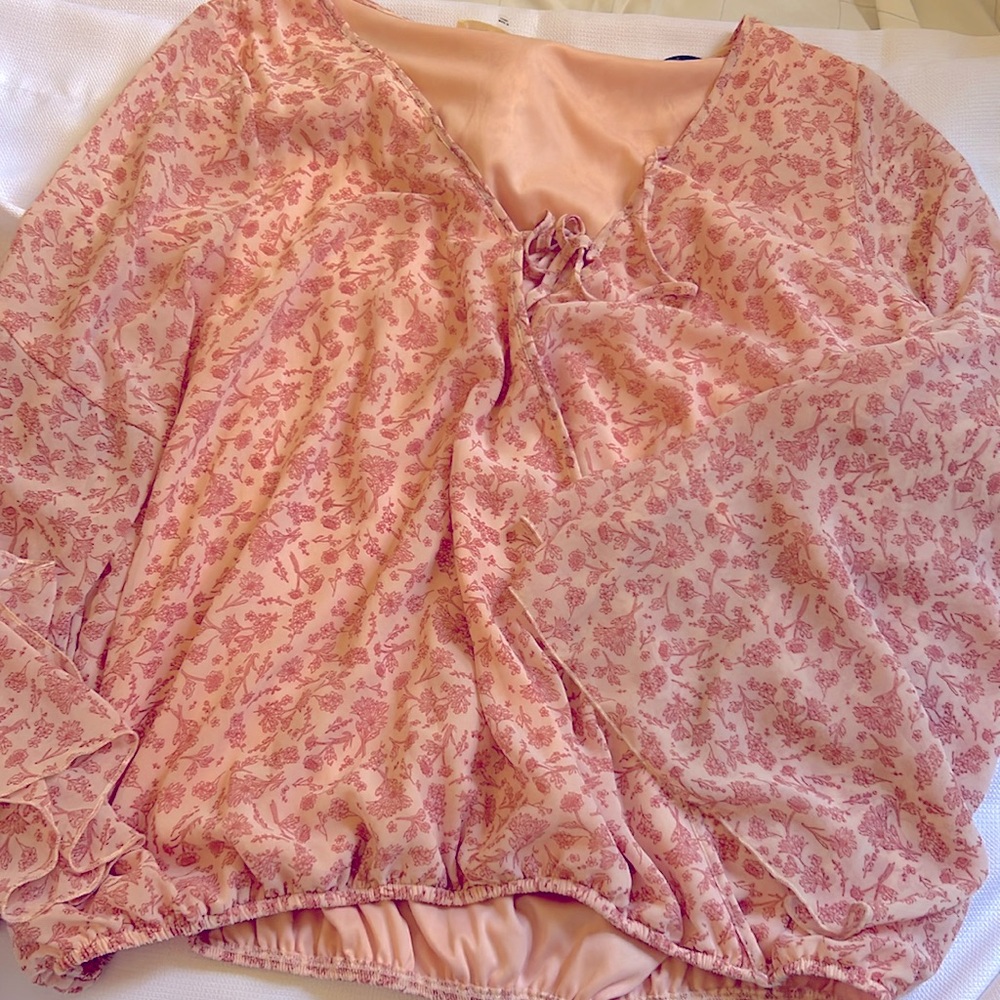 Like New Blouse Arula/A beautiful Soul 3XL